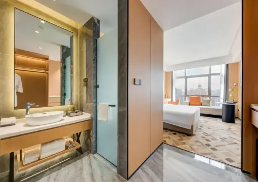 Deluxe Queen Room