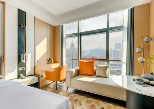 Deluxe Queen Room