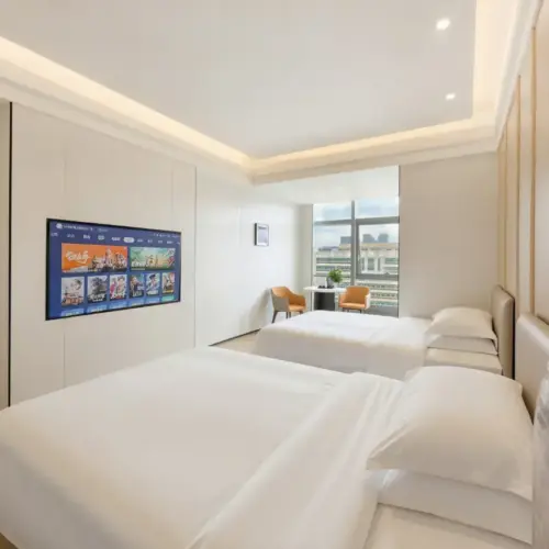 Elegant 2-Bed Room