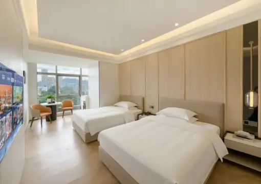 Elegant 2-Bed Room